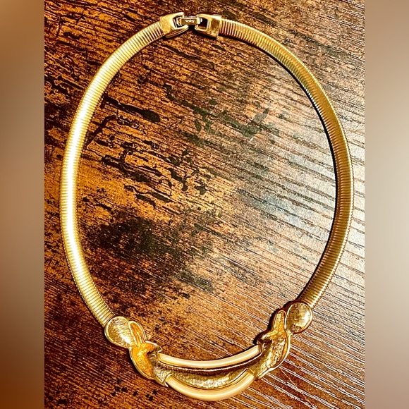 Napier Vintage Collar Statement Necklace w/ White Enamel Center | 1980s - Picture 6 of 11